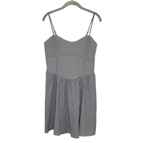 Wayf Dresses & Skirts - WAYF Women’s Gray Stripe Corset Sleeveless Foared Dress Size M New